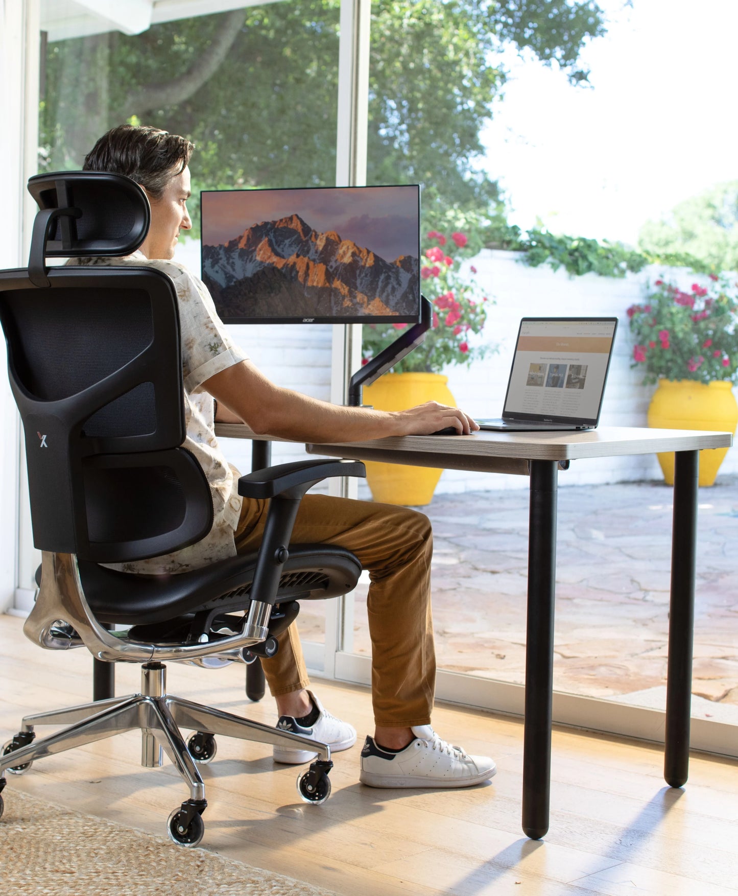 X-Desk Studio